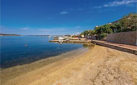 Stunning Apartment In Barbat-Rab With Wifi